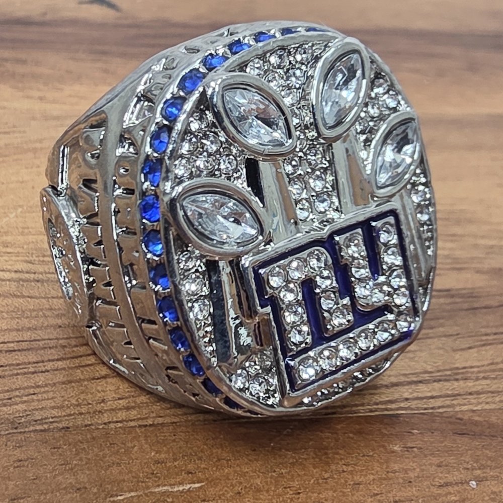 New York Giants Championship Ring Size 11 Silver 2011 Manning